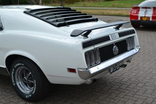 mustang9